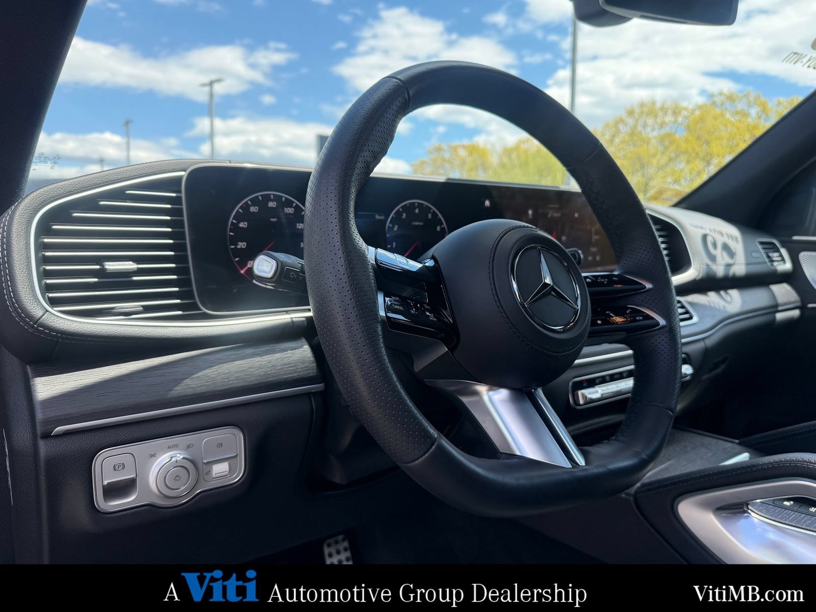 Certified 2025 Mercedes-Benz GLS 450 4MATIC image 17