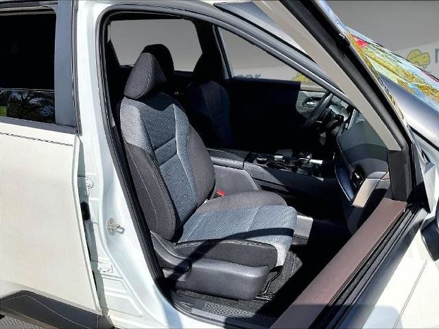 Certified 2023 Nissan Rogue SV AWD/4WD image 11