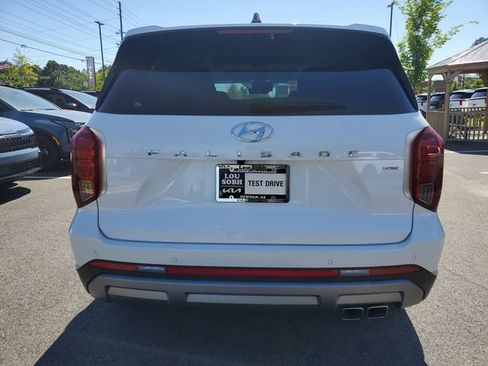 Used 2024 Hyundai Palisade Limited AWD/4WD image 5
