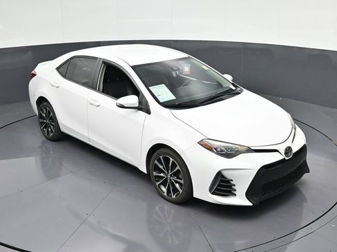 Used 2019 Toyota Corolla SE FWD image 22