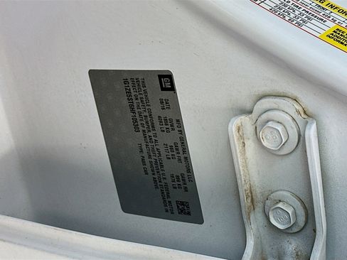 Used 2017 Chevrolet Malibu LT image 12