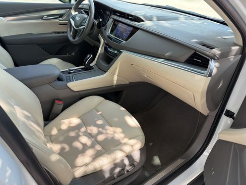 Used 2023 Cadillac XT5 Premium Luxury FWD image 27