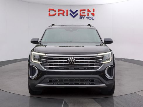 Used 2026 Volkswagen Atlas SE FWD image 8