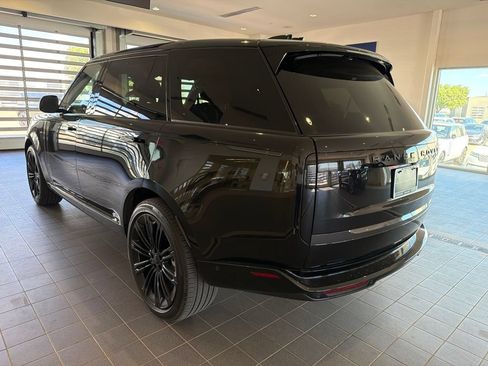 Used 2026 Land Rover Range Rover Long Wheelbase SE AWD/4WD image 3