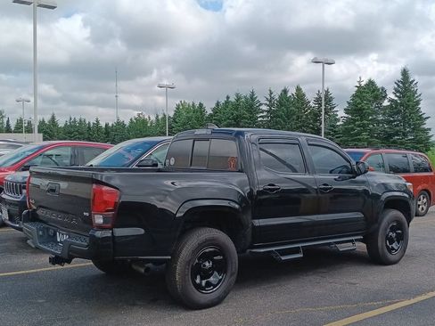Used 2023 Toyota Tacoma SR AWD/4WD image 4
