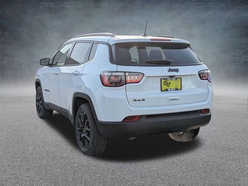 Certified 2026 Jeep Compass Latitude w/ Sun and Sound Group AWD/4WD image 5
