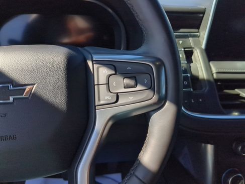 Used 2023 Chevrolet Suburban Z71 w/ Luxury Package image 31