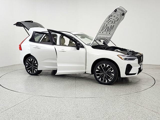 New 2026 Volvo XC60 T8 Ultra w/ Protection Package Premier AWD/4WD image 10