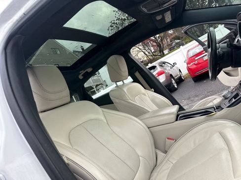 Used 2015 Chrysler 200 C w/ Navigation & Sound Group I image 23