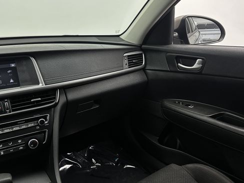 Used 2018 Kia Optima LX image 25