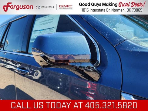 New 2026 GMC Yukon Denali w/ Denali Reserve Package AWD/4WD image 10