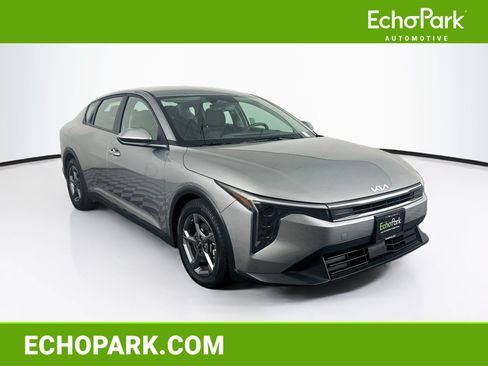 Used 2025 Kia K4 FWD image 1
