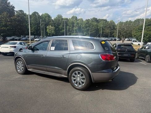 Used 2011 Buick Enclave CXL FWD image 3