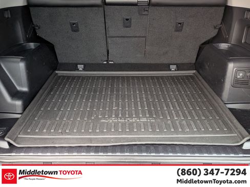 Used 2017 Toyota 4Runner SR5 Premium image 34