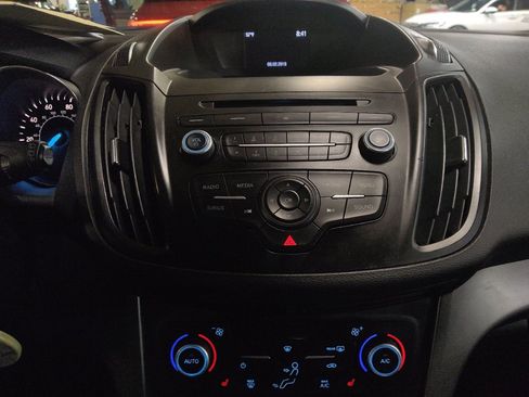 Used 2018 Ford Escape SE image 25