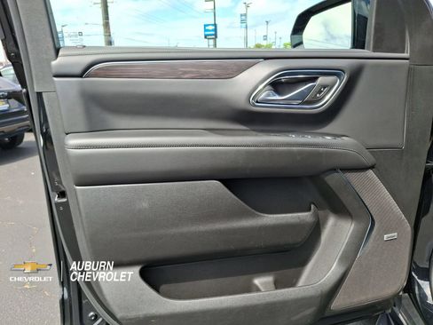 Certified 2024 Chevrolet Suburban LT AWD/4WD image 18
