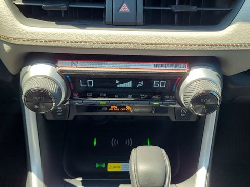 Used 2025 Toyota RAV4 XLE w/ Convenience Package FWD image 31