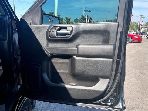 Used 2021 Chevrolet Silverado 1500 Custom AWD/4WD image 24