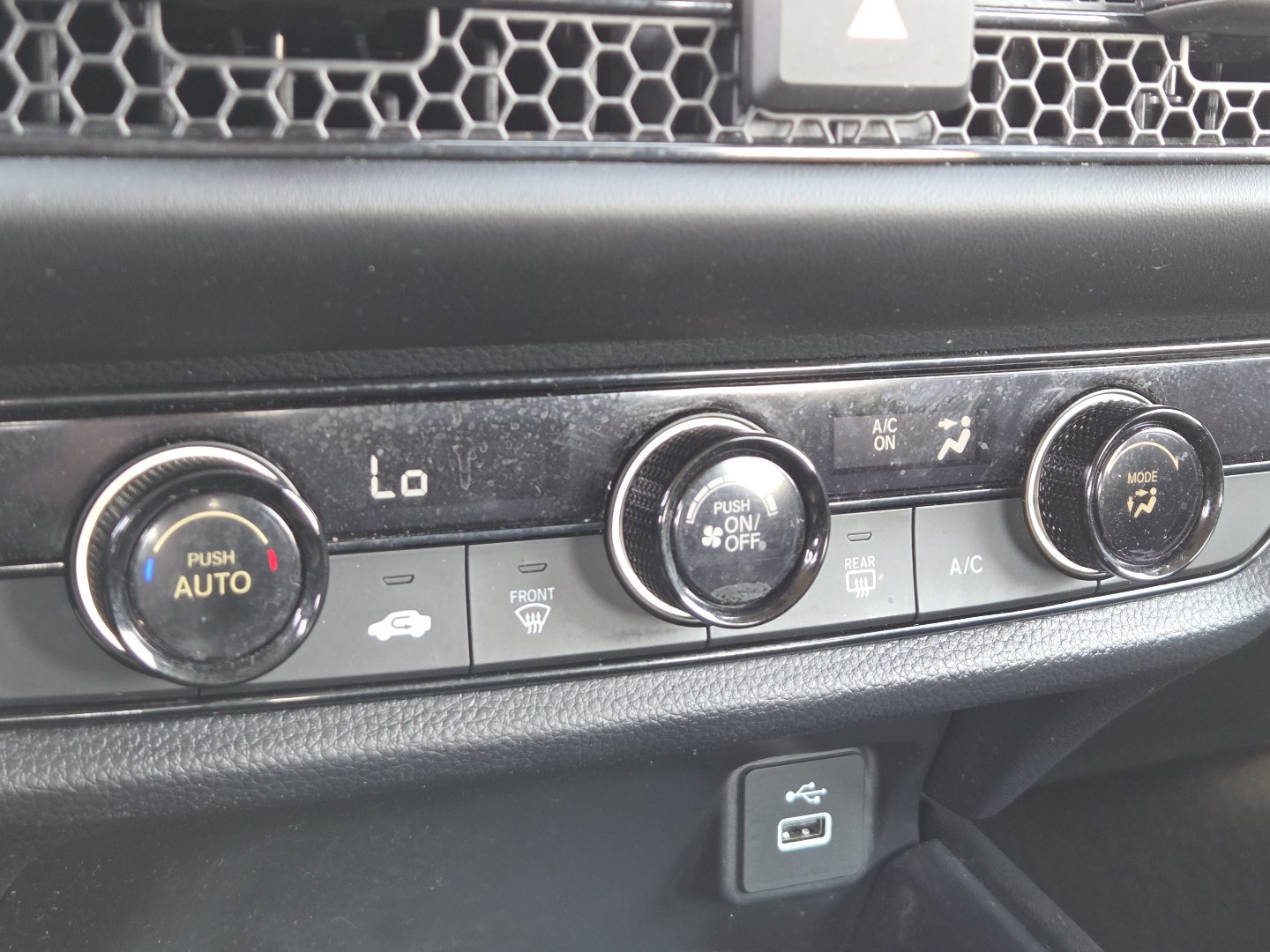 Used 2023 Honda HR-V LX image 30