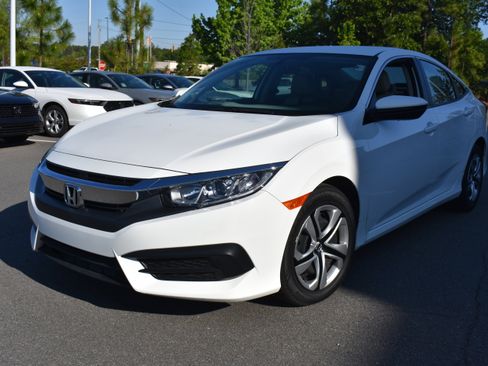 Certified 2017 Honda Civic LX image 4