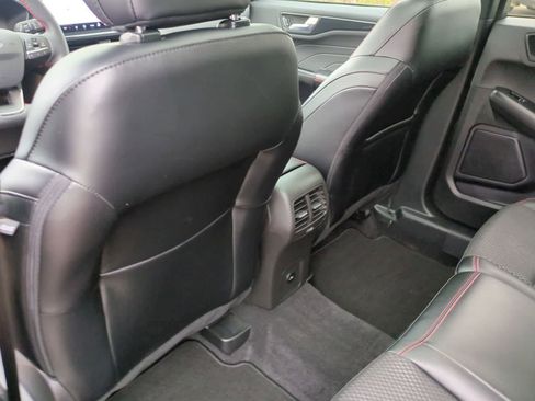 Used 2024 Ford Escape ST-Line w/ Tech Pack #1 AWD/4WD image 18