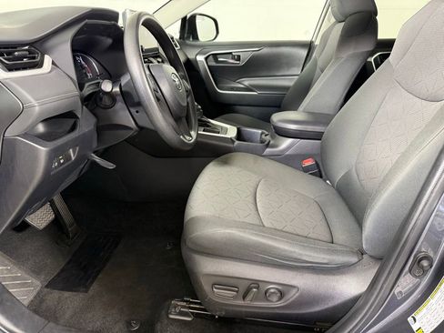 Used 2024 Toyota RAV4 XLE FWD image 6