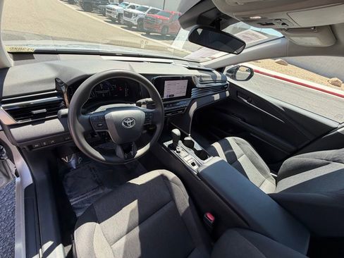 Used 2025 Toyota Camry LE FWD image 12