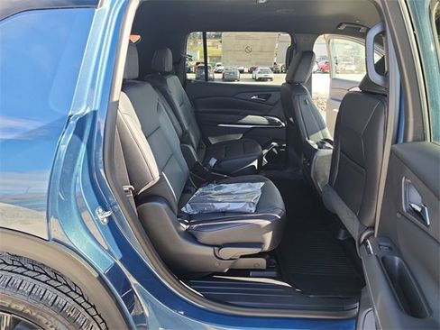 New 2026 Chevrolet Traverse LT w/ Enhanced Driving Package image 10