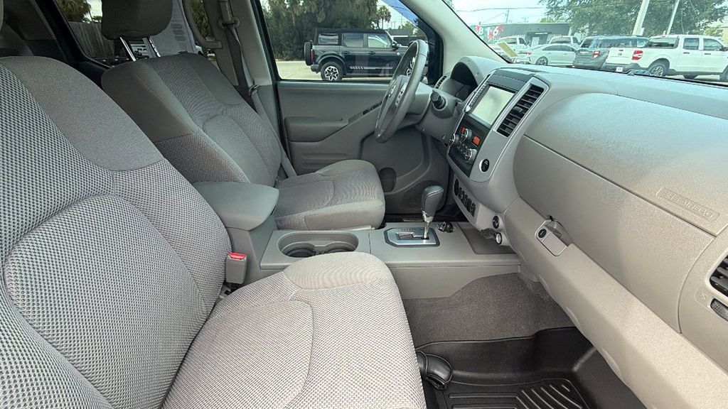 Used 2021 Nissan Frontier SV RWD image 28
