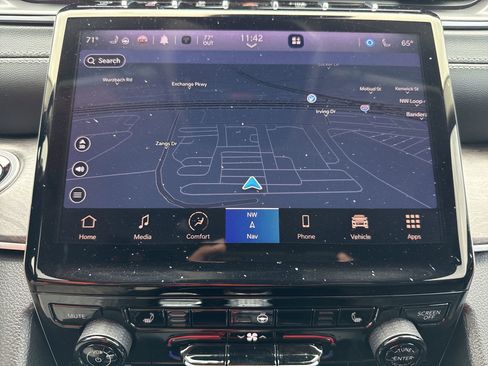 Used 2022 Jeep Grand Cherokee Limited image 20