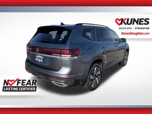 Used 2024 Volkswagen Atlas SE FWD image 11