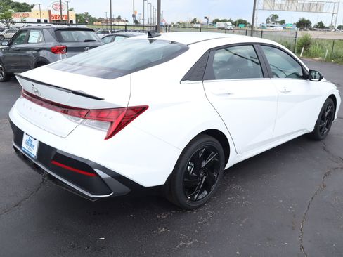 New 2026 Hyundai Elantra SEL Sport Premium FWD image 21