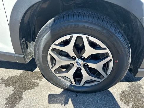 Certified 2022 Subaru Forester Premium AWD/4WD image 38