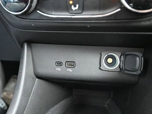Used 2025 Buick Encore GX Preferred AWD/4WD image 27