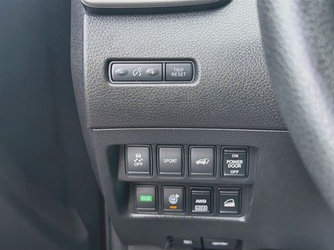 Used 2016 Nissan Rogue SV w/ SV Premium Package AWD/4WD image 17
