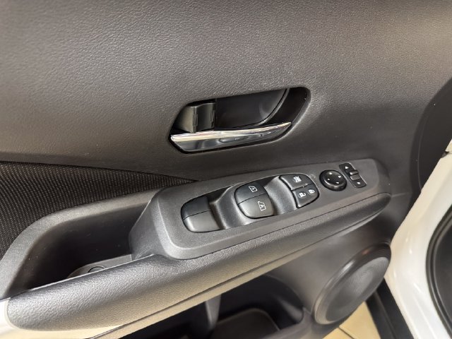 Used 2021 Nissan Kicks SV FWD image 7