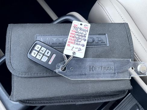 Used 2022 Honda Odyssey Touring image 23