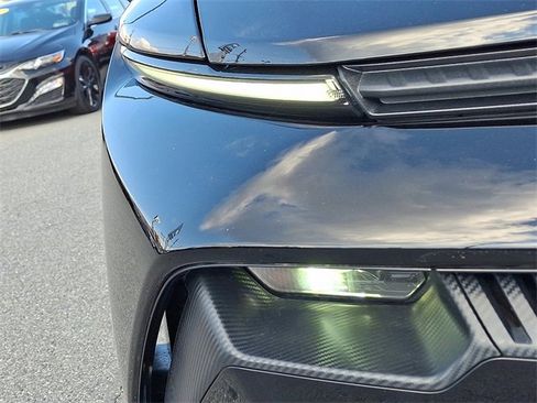 Used 2025 Chevrolet Equinox EV LT image 9