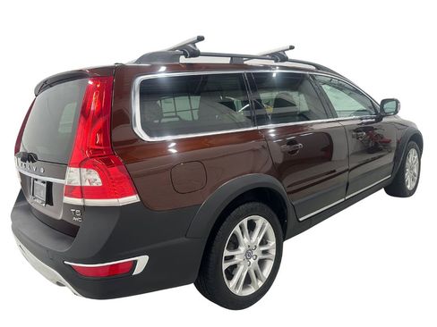 Used 2016 Volvo XC70 T5 Premier w/ Protection Package image 4