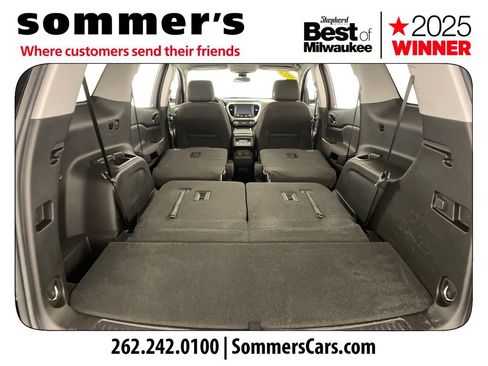 Used 2023 GMC Acadia SLE w/ Driver Convenience Package image 29