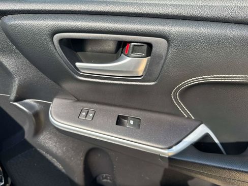Used 2015 Toyota Camry XLE FWD image 15