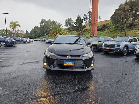 Used 2015 Scion tC image 2