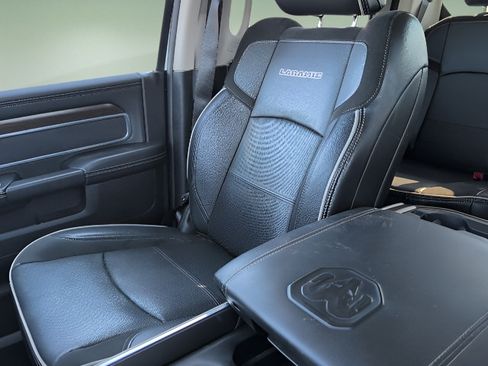 Used 2023 RAM 2500 Laramie AWD/4WD image 16