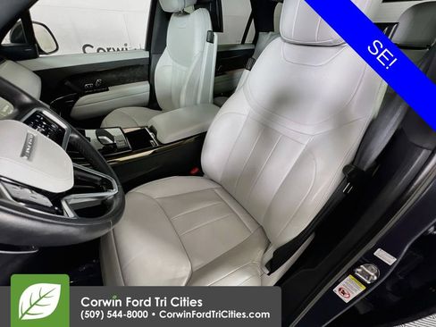 Used 2024 Land Rover Range Rover Sport SE AWD/4WD image 25
