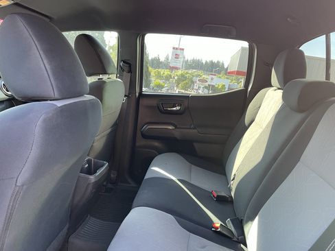 Certified 2021 Toyota Tacoma TRD Off-Road w/ Technology Package AWD/4WD image 13