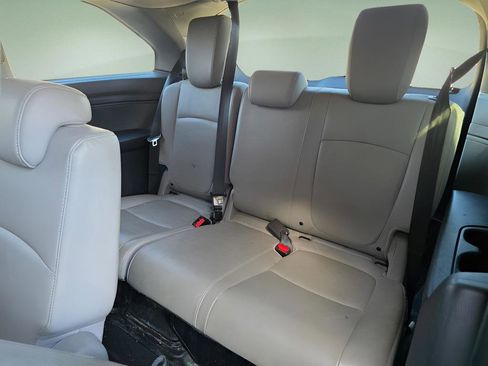 Used 2019 Honda Odyssey EX-L image 16