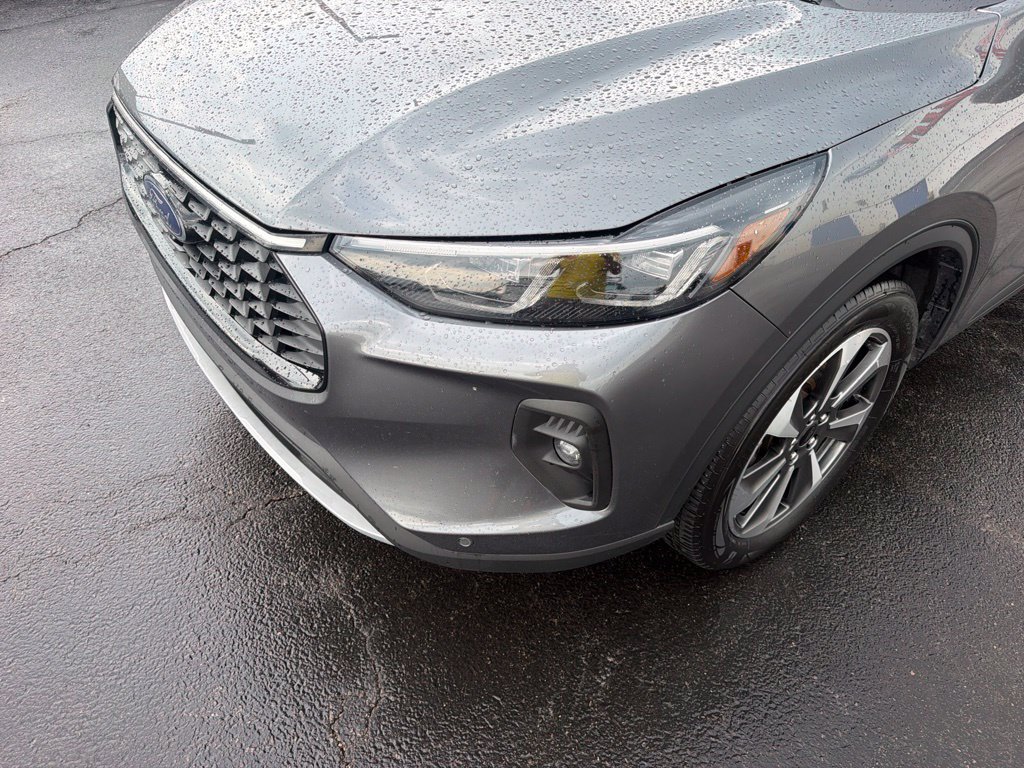 Certified 2024 Ford Escape Platinum AWD/4WD image 16