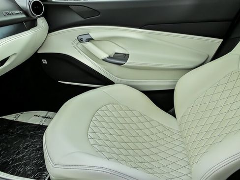 Used 2020 Ferrari F8 Tributo RWD image 34
