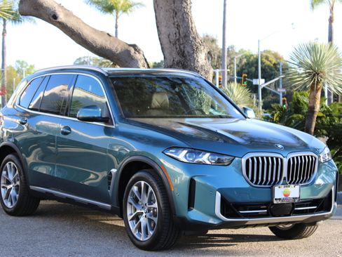 Used 2026 BMW X5 xDrive40i w/ Premium Package image 3