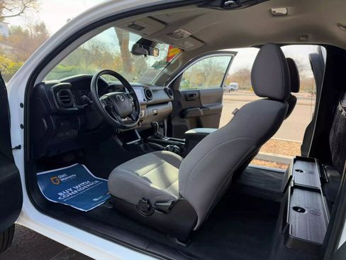 Used 2021 Toyota Tacoma SR RWD image 11